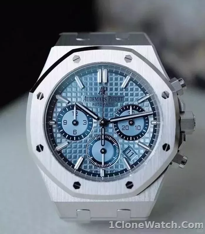 Audemars Piguet Royal Oak Selfwinding Chronograph Blue 26317BC.OO.1256BC.01 - detail