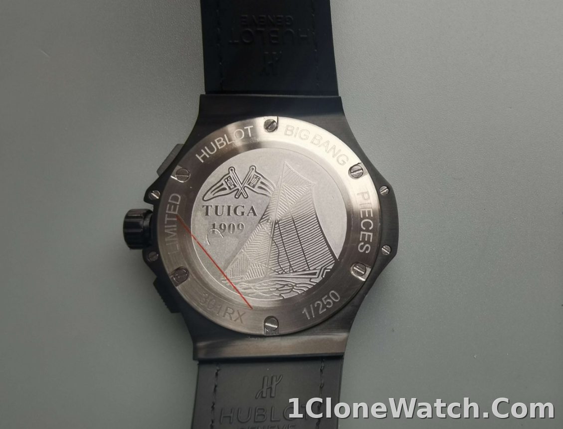 Hublot 44mm 301.AI.460.RX Men Quartz 44 MM - detail