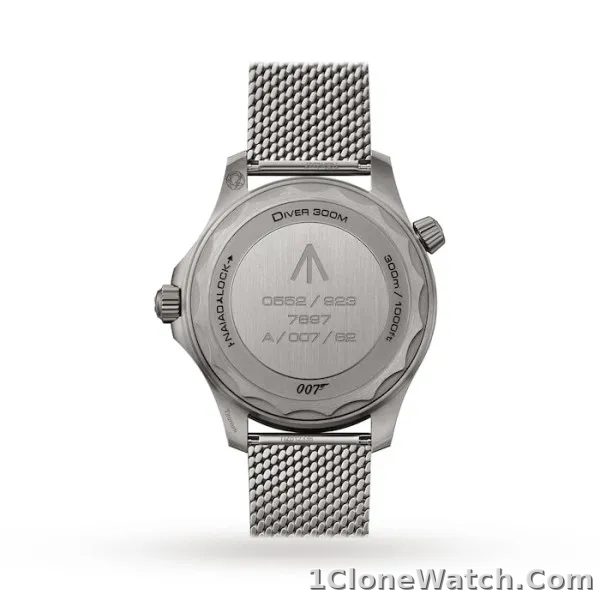 Omega Seamaster Men Automatic Black Titanium 007 Watch O21090422001001 - detail