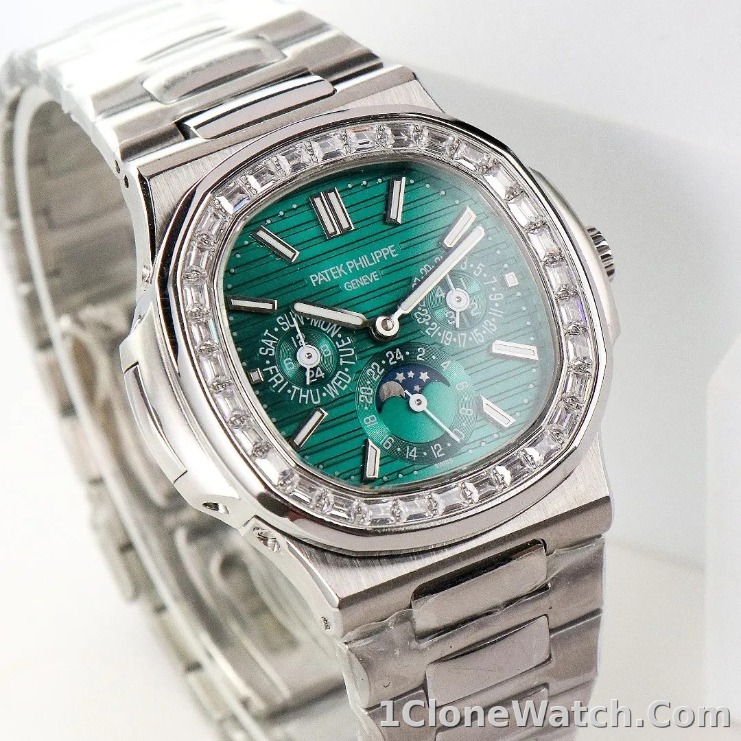 Patek Philippe Nautilus Green Perpetual Calendar - detail