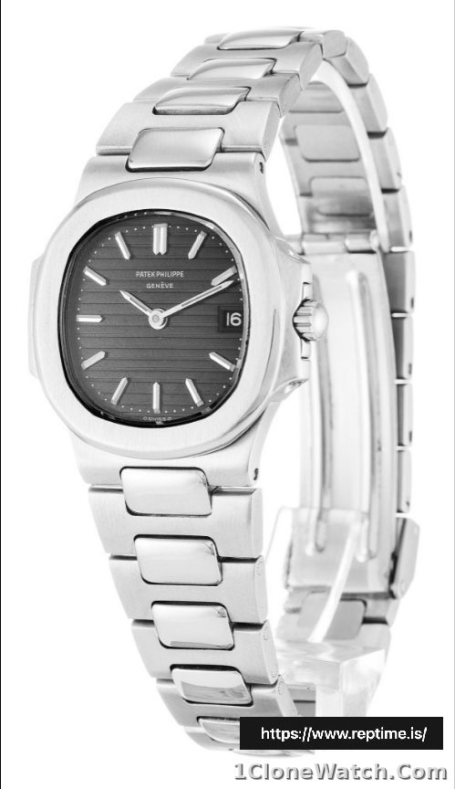 Patek Philippe Nautilus 4700/1 Women Quartz 30 MM - detail