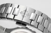 Patek Philippe 5811G Blue Nautilus Watch - view 9