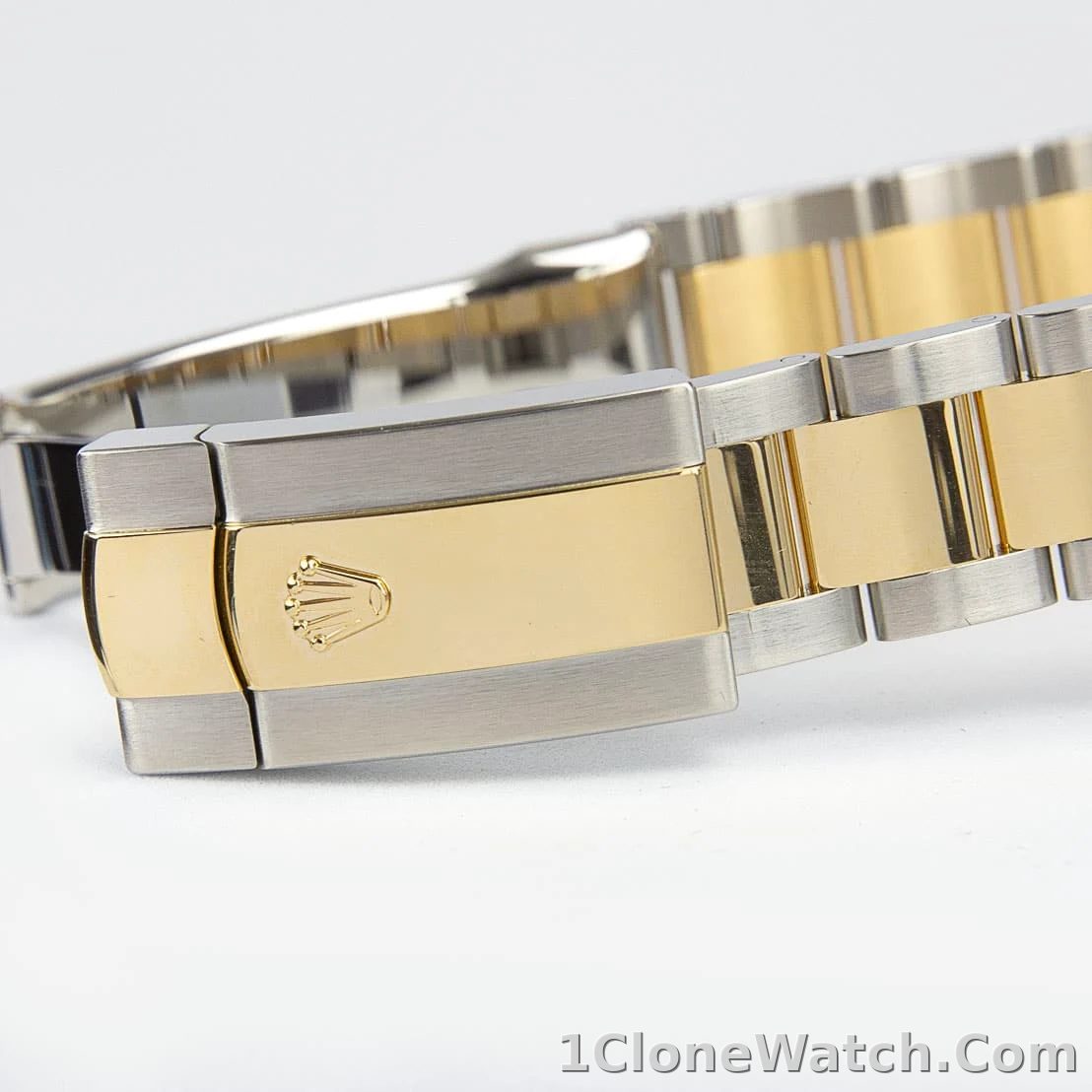 Rolex Datejust II 41mm Rhodium Dial 126333  Wimbledon  Two-Tone Oyster - detail