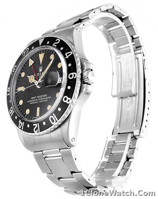 Rolex GMT-Master 40mm Black Dial 1675 - detail