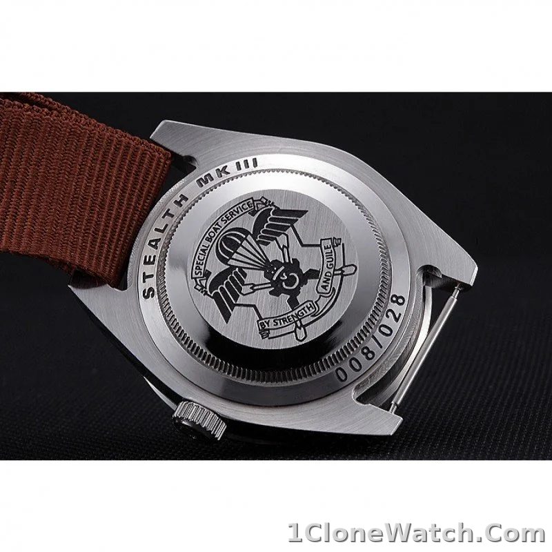 Rolex Submariner 41mm Black Dial 621992 - detail