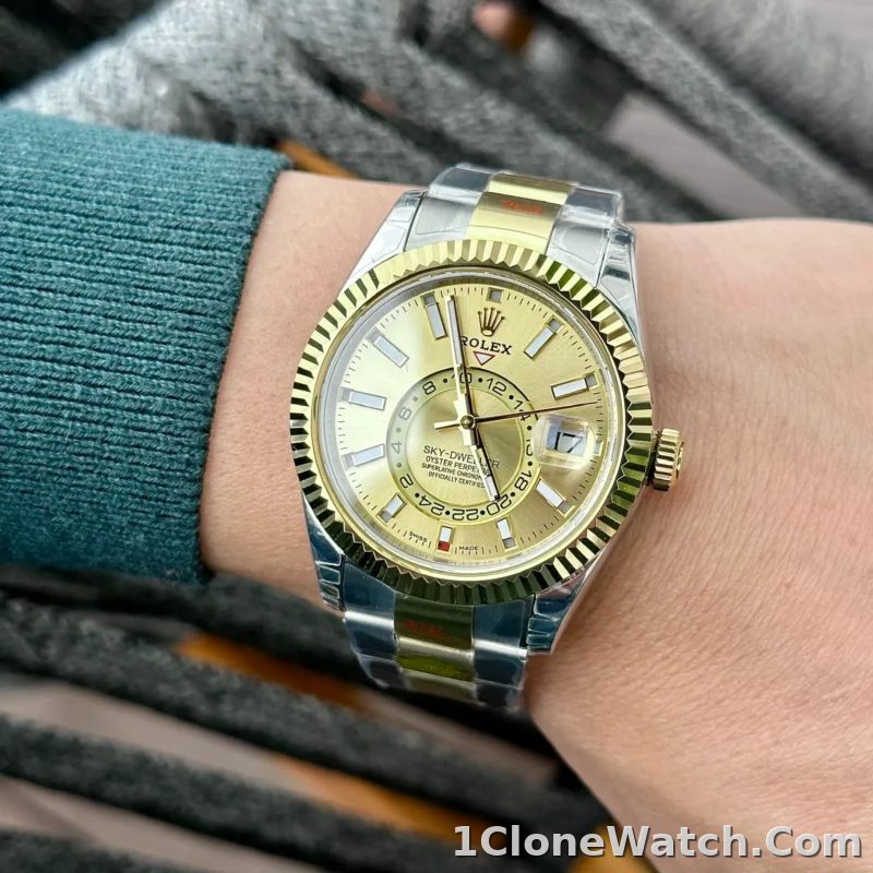 Superclone Rolex Sky-Dweller 42 mm Champagne Dial 336933 - detail
