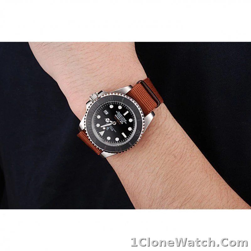 Rolex Submariner 41mm Black Dial 621387 - detail