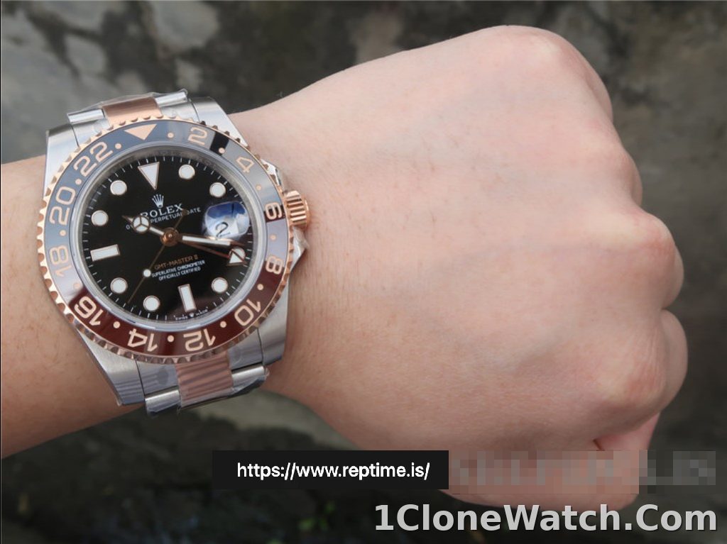 Rolex GMT Master II 126711 Men Automatic 40MM - detail
