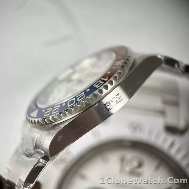 Superclone Rolex GMT-Master II Meteorite Dial 126719BLRO  Superman  Oyster - detail