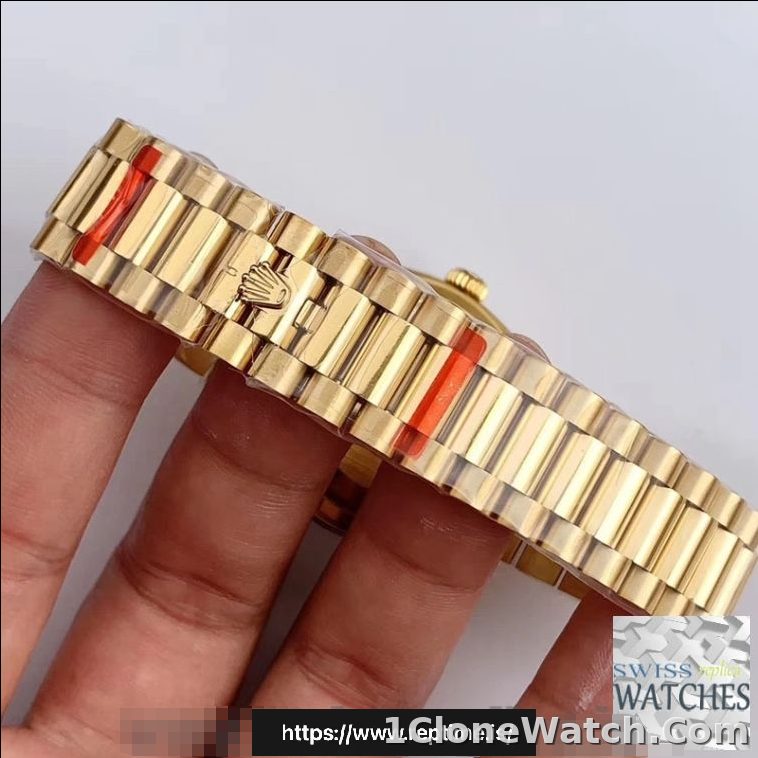 ROLEX DAY DATE WHITE DIAL SAPPHIRE CRYSTAL 36MM SWISS REPLICA m128238.2 - detail