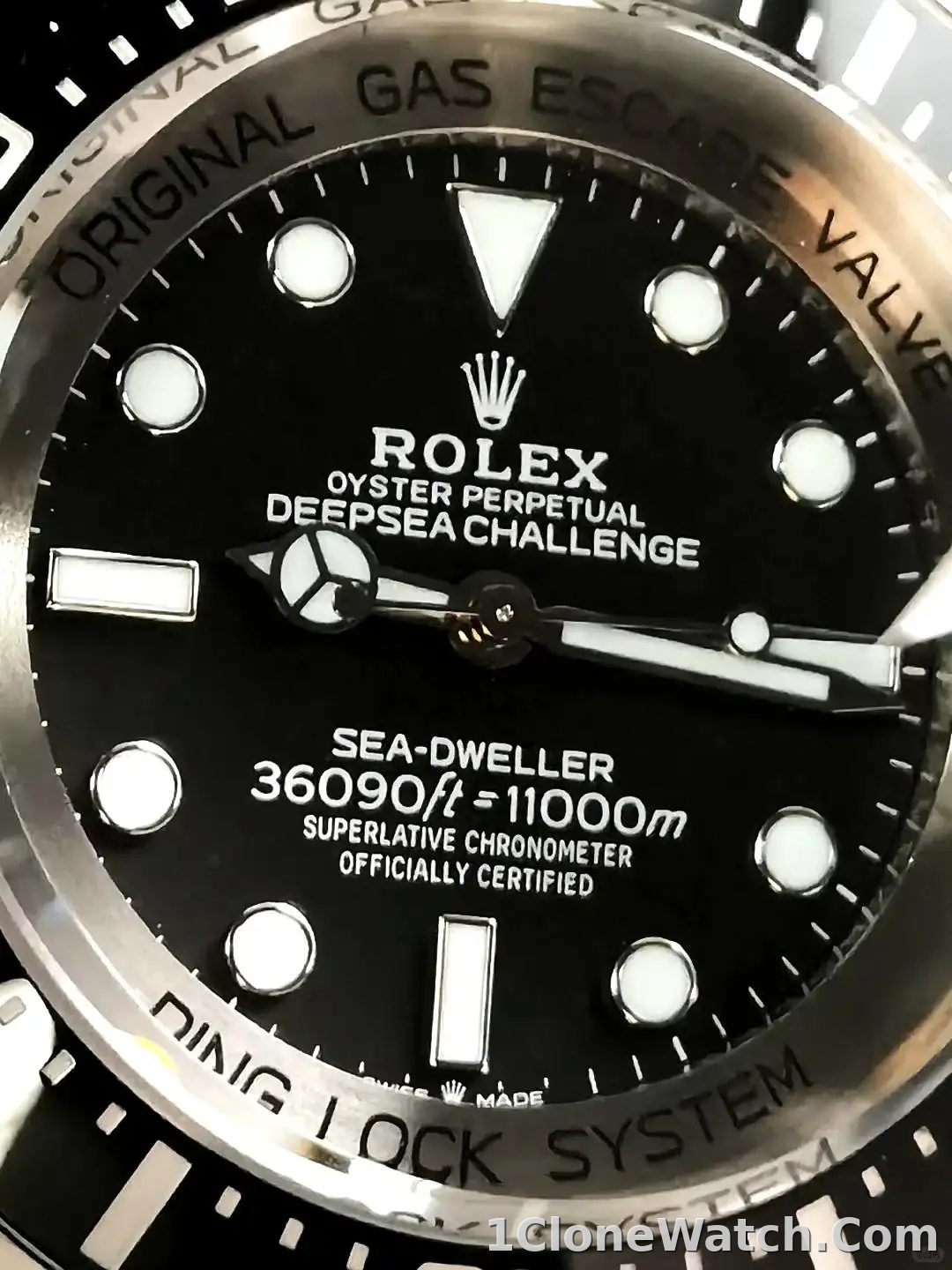 Rolex Deepsea 136660 44mm Black - detail