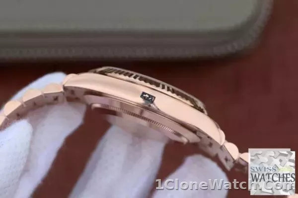 ROLEX DAY DATE BROWN DIAL 18K ROSE GOLD 40MM SWISS REPLICA 228235.9 - detail