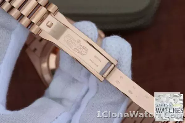 ROLEX DAY DATE BROWN DIAL 18K ROSE GOLD 40MM SWISS REPLICA 228235.9 - detail