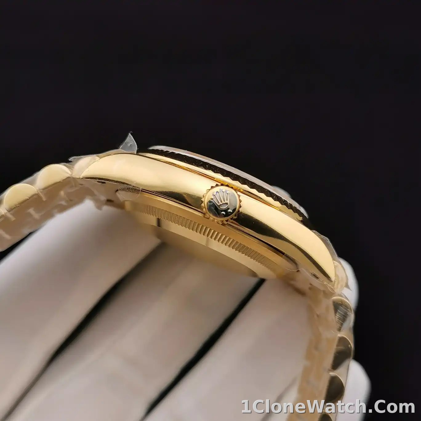 Rolex Day-Date II 36mm Green Dial 128238 - detail