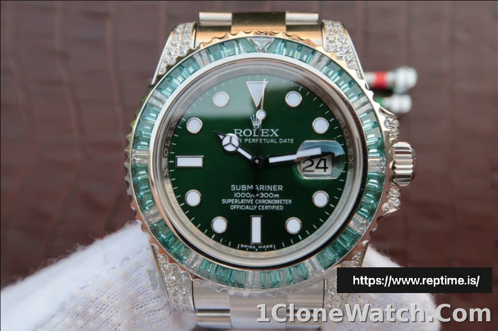 Rolex Submariner 116610 Men Automatic 40MM - detail