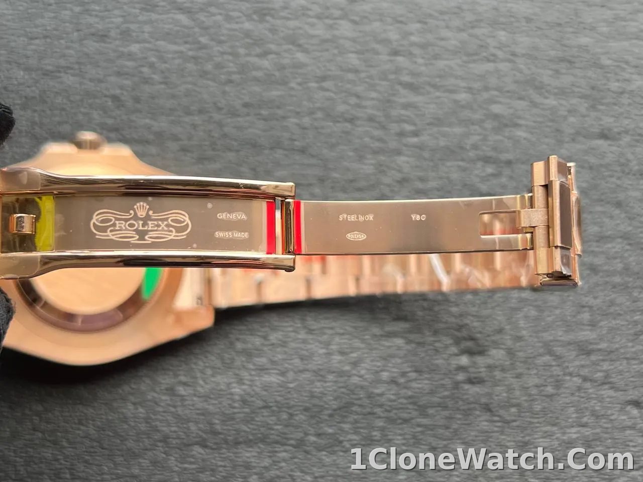 Superclone Rolex GMT-Master II 40 mm 126715CHNR Tiger Iron Dial - detail