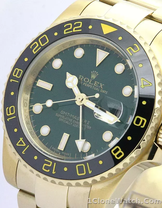 Rolex GMT-Master II 40mm Green Dial 116718LN - detail