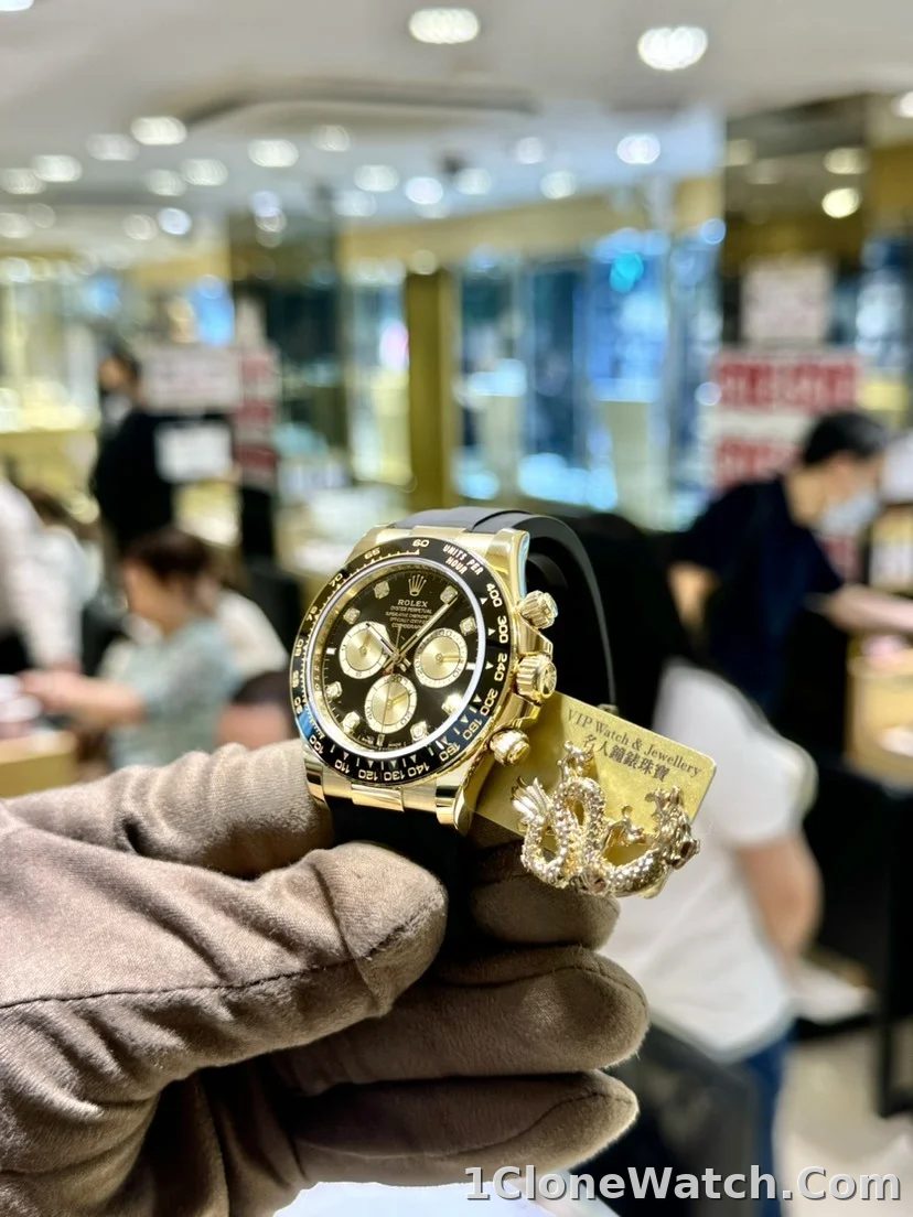 Superclone Rolex Daytona 40 mm Black Dial Yellow Gold 126518LN - detail