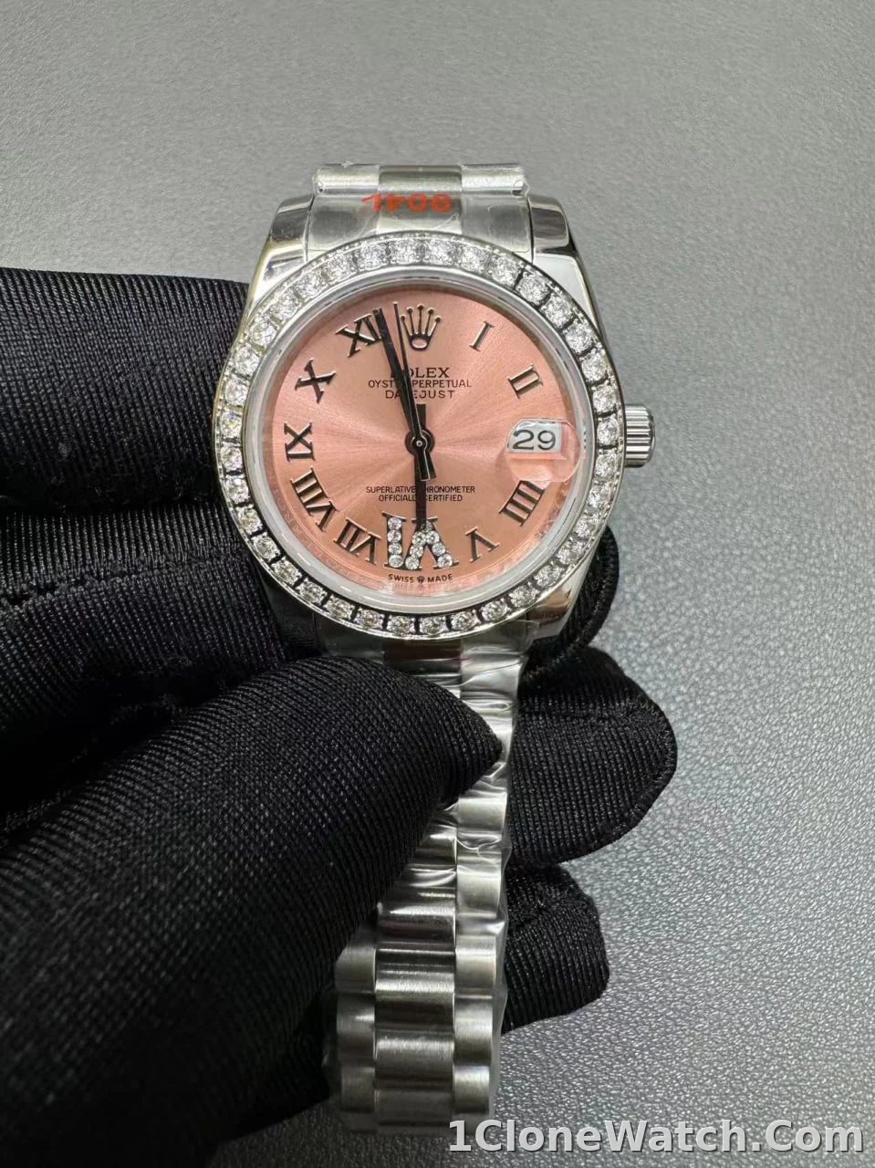 Rolex Datejust 31mm Pink set with diamonds Dial 278384RBR - detail