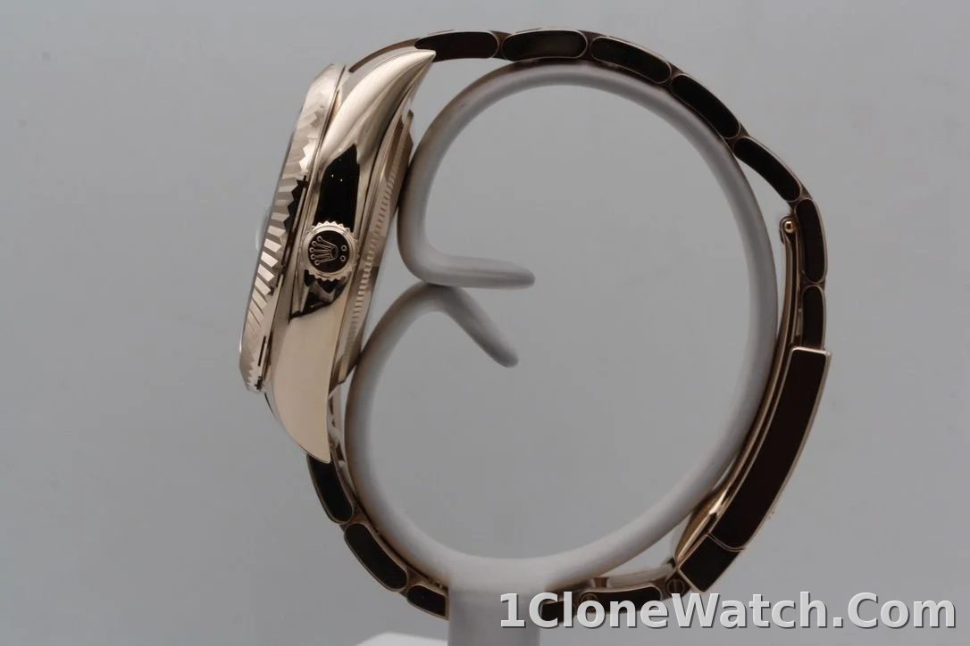 Rolex Sky-Dweller 42mm Chocolate Dial 326935 - detail