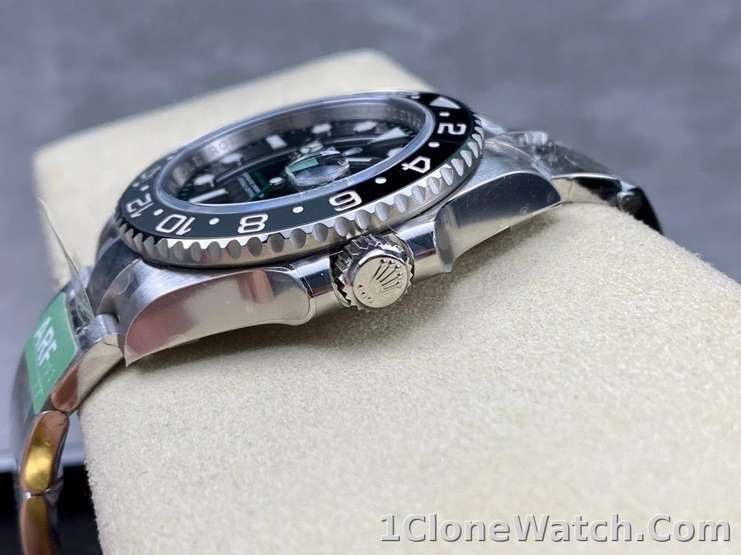 Superclone Rolex GMT-Master II 126710GRNR  Bruce Wayne  Oyster 2024 - detail