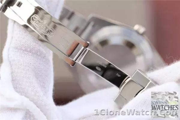 ROLEX DATEJUST BLUE DIAL STAINLESS STEEL 41MM SWISS REPLICA m126334.0015 - detail