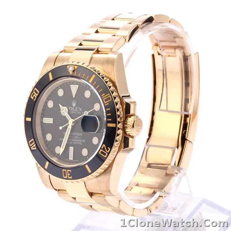 Rolex Submariner Date 126618LN - detail