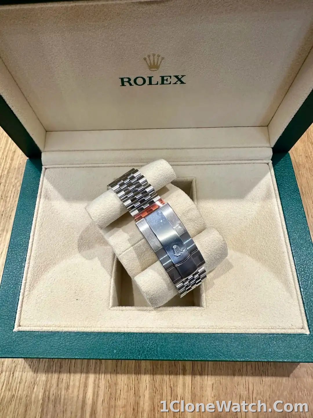 Rolex Sky Dweller Blue Dial White Gold Bezel Steel Jubilee 326934 - detail