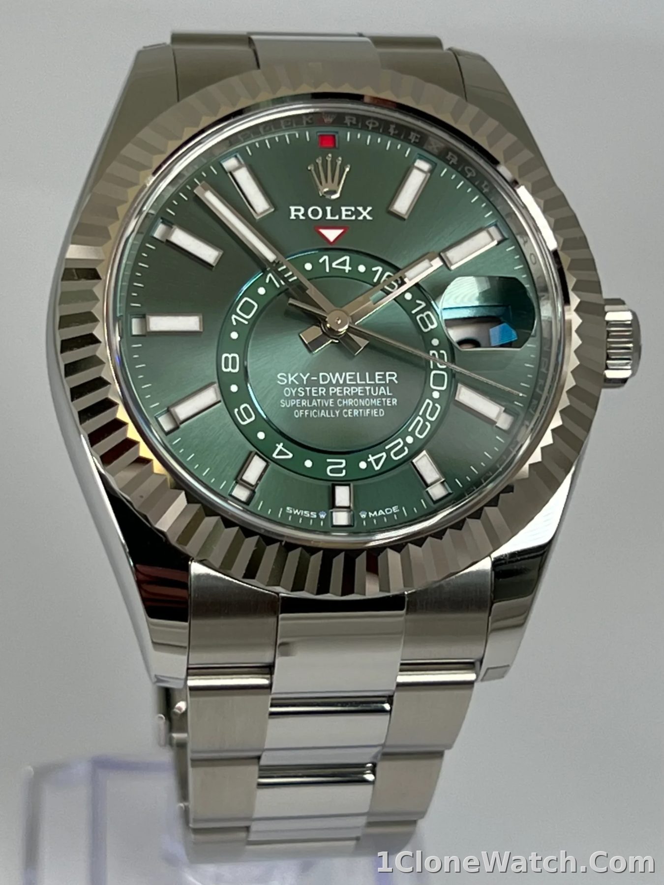 Superclone Rolex Sky-Dweller 42 mm Mint green Dial 336934 Oyster - detail