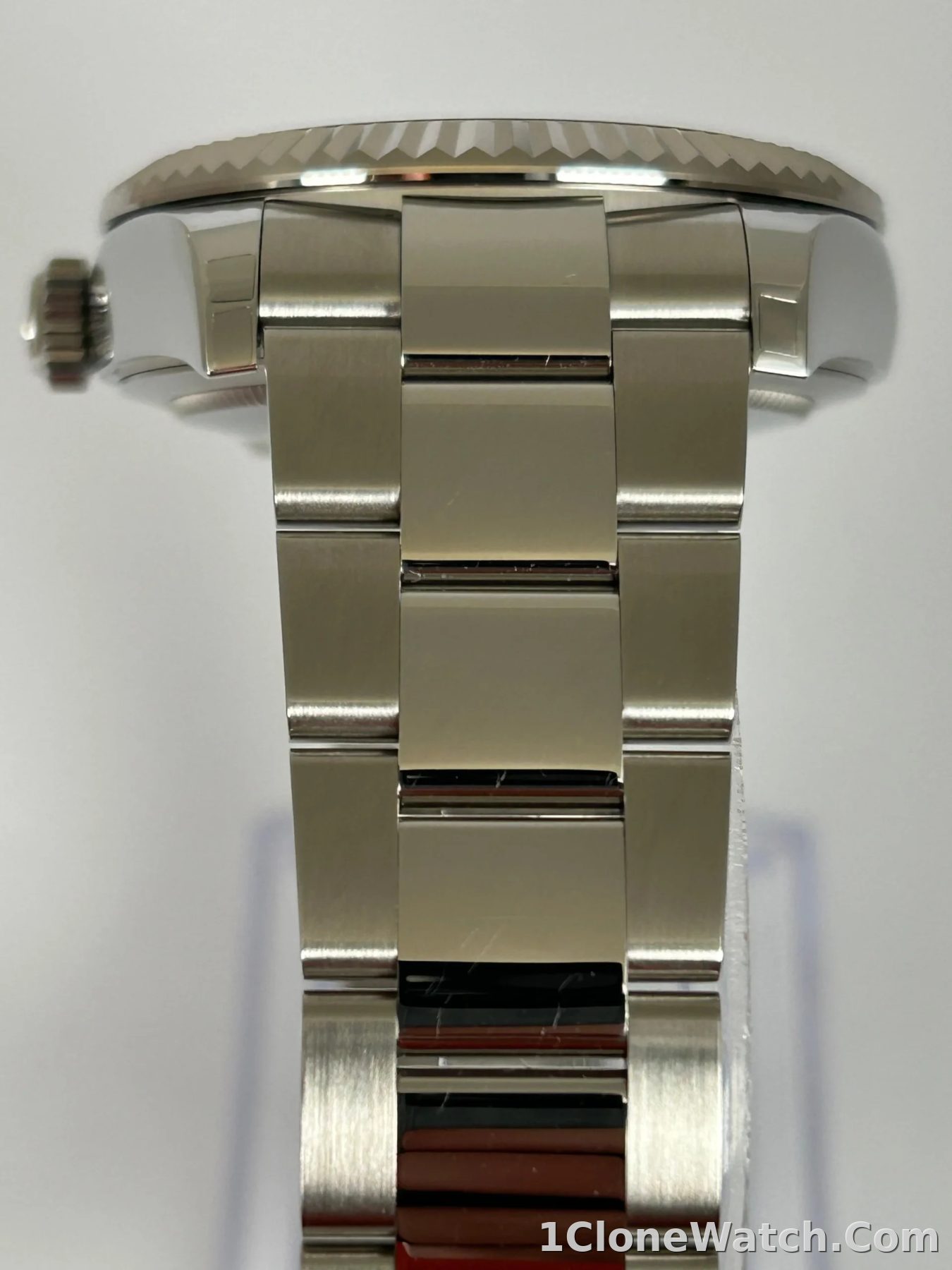 Superclone Rolex Sky-Dweller 42 mm Mint green Dial 336934 Oyster - detail