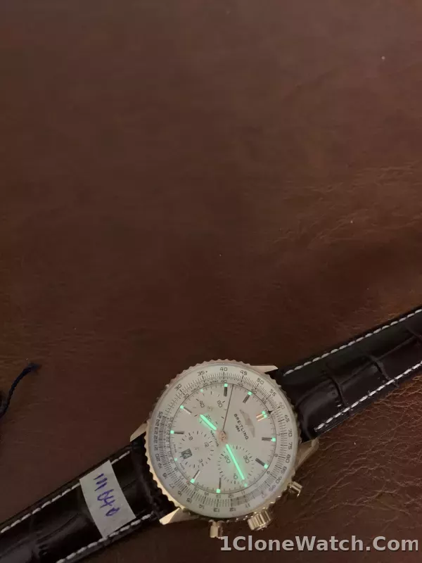 Breitling Navitimer Chronograph 41 RB0139211G1P1 - detail