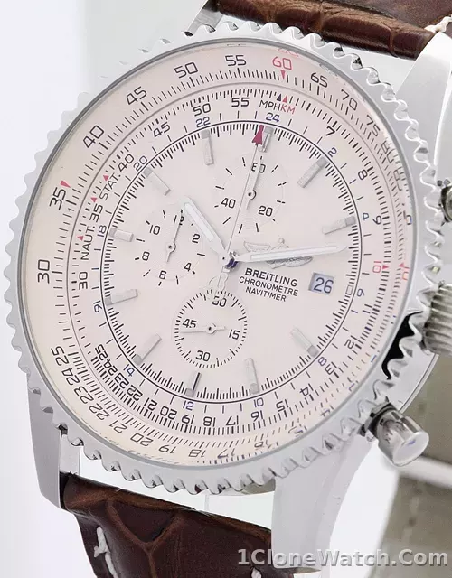 Breitling Navitimer World A24322 - detail