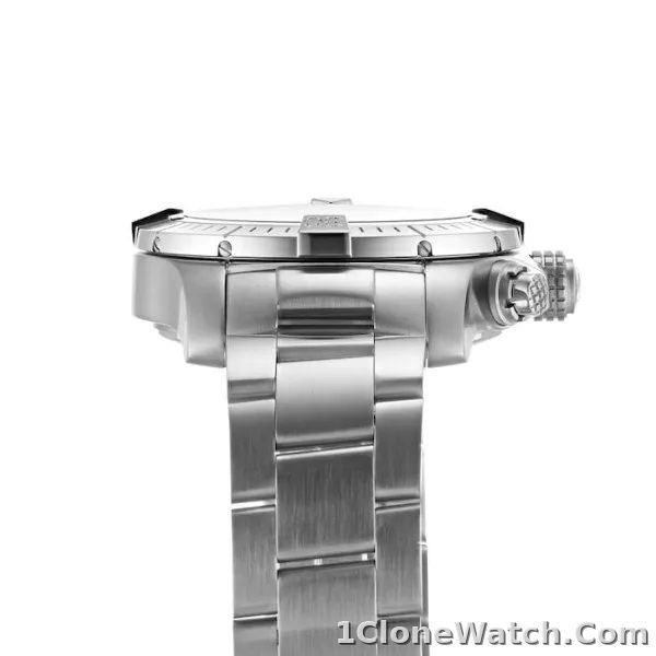 Breitling Avenger Men Automatic Black Stainless Steel Watch A13317101B1A1 - detail