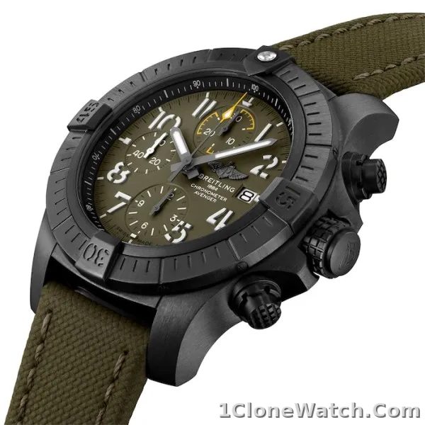 Breitling Avenger Men Automatic Green Leather Watch V13317101L1X2 - detail