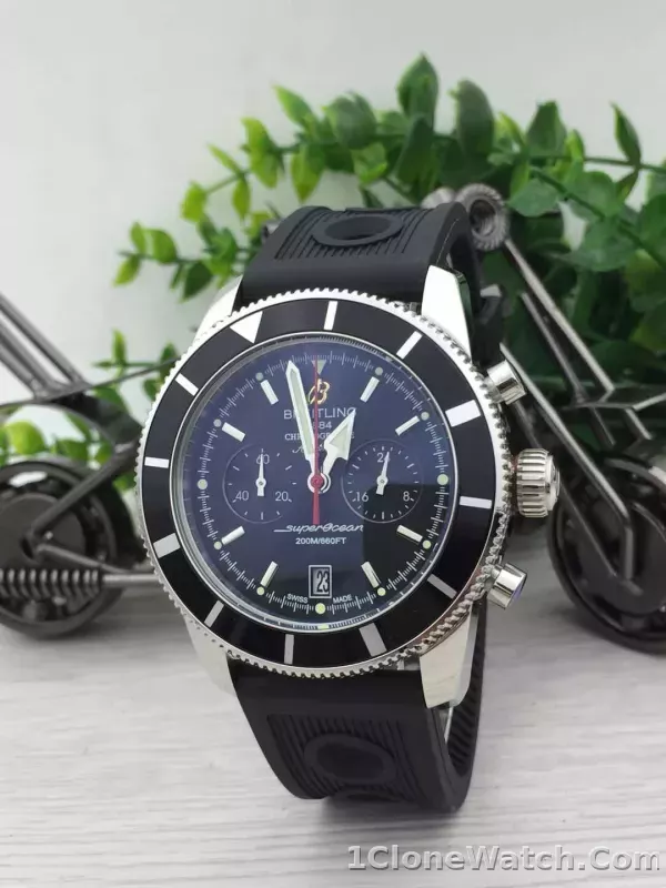 Breitling SuperOcean Heritage A23370 - detail