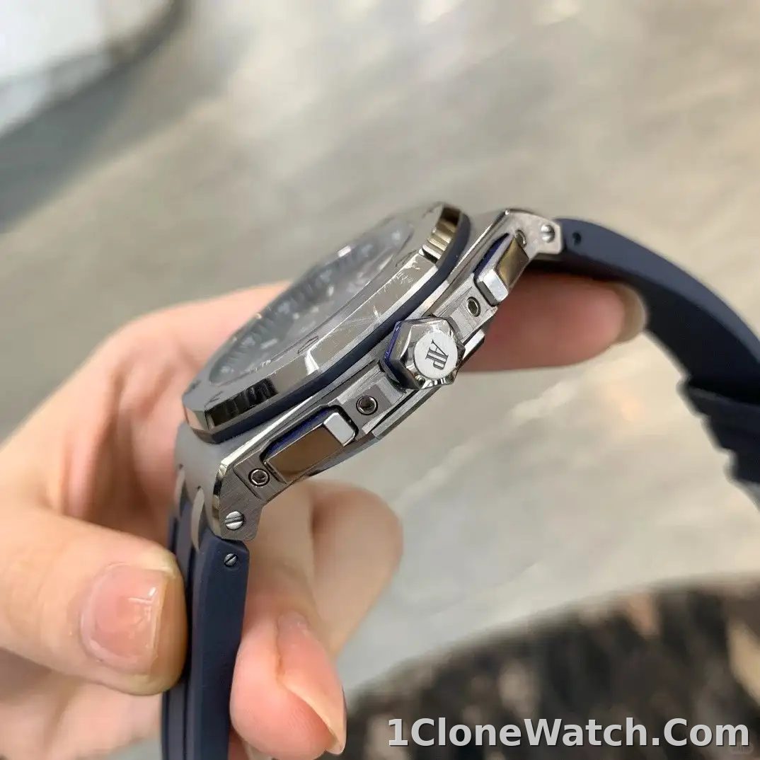 Audemars Piguet Royal Oak Offshore Selfwinding Chronograph Blue, Silver 26480TI.OO.A027CA.01 - detail