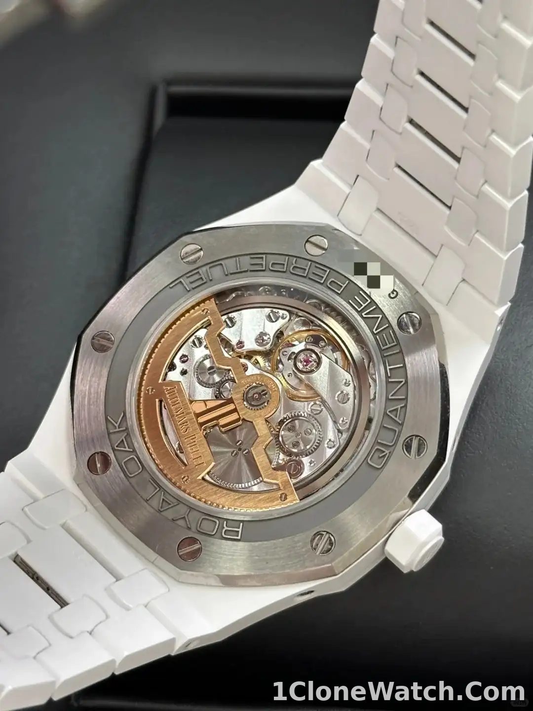 Audemars Piguet Royal Oak Perpetual Calendar Blue 26579CB.OO.1225CB.01 - detail