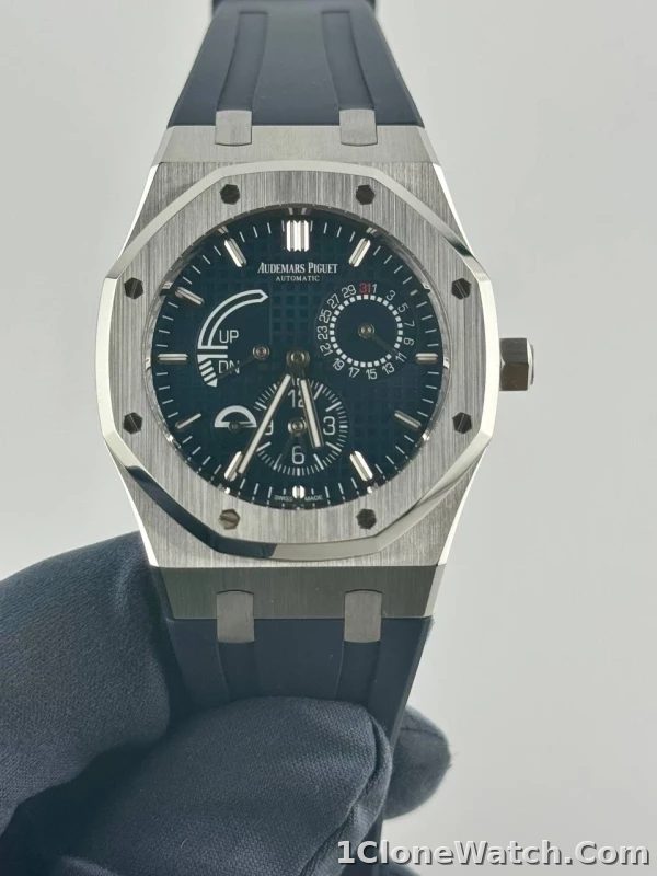 Audemars Piguet Royal Oak Dual Time Blue 26124ST.OO.D018CR.01 - detail