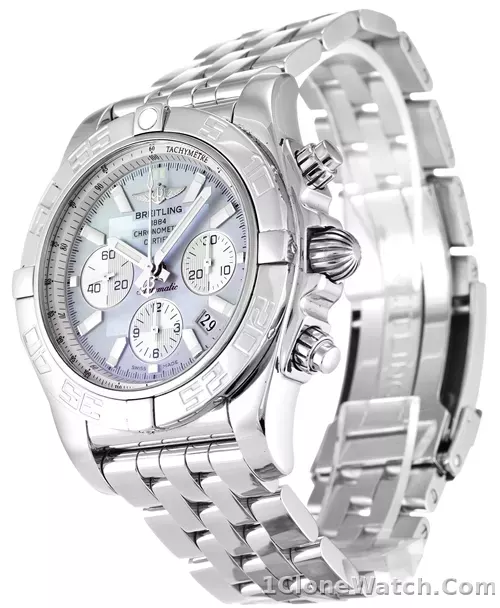 Breitling Chronomat 44 AB0110 - detail