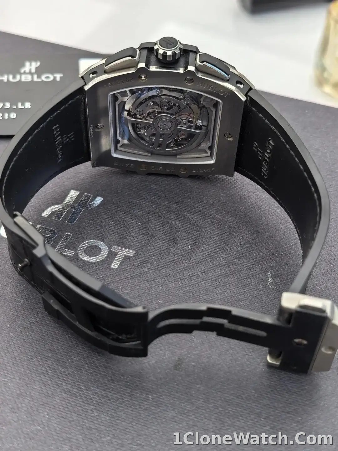 Hublot Spirit Of Big Bang Men Automatic Black Rubber Watch 601.NM.0173.RX - detail