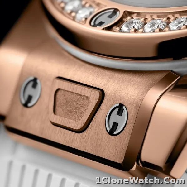 Hublot Big Bang Women Automatic White Rubber Watch 485.OE.2080.RW.1204 - detail