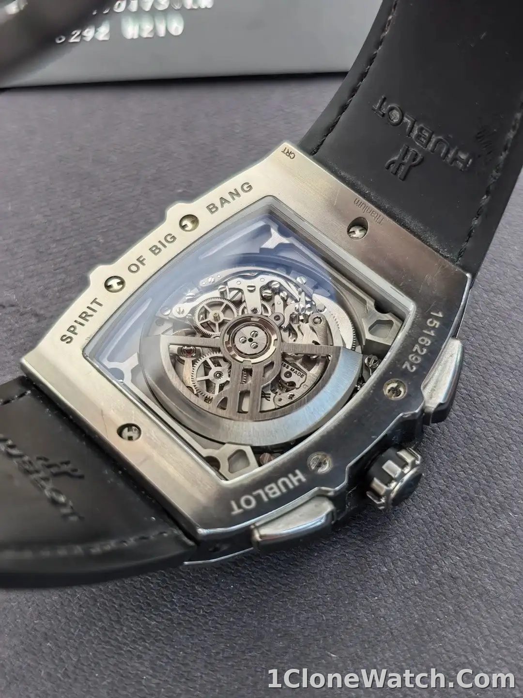 Hublot Spirit Of Big Bang Men Automatic Black Rubber Watch 601.NM.0173.RX - detail