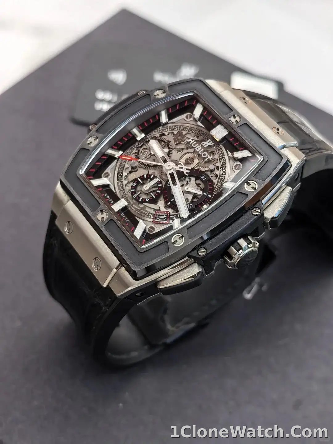 Hublot Spirit Of Big Bang Men Automatic Black Rubber Watch 601.NM.0173.RX - detail