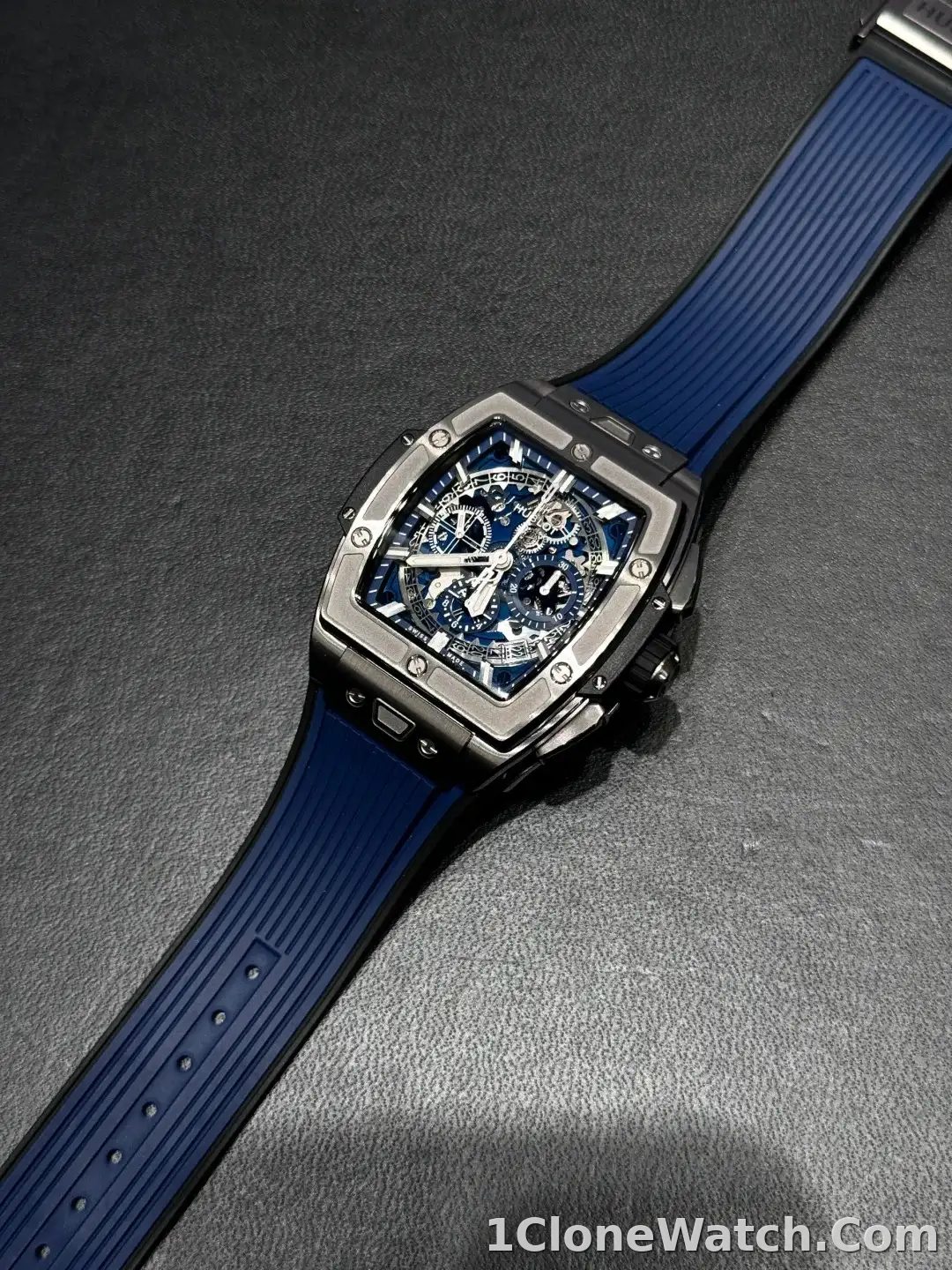 Hublot Spirit Of Big Bang Men Automatic Blue Rubber Watch 641.NX.7170.RX - detail
