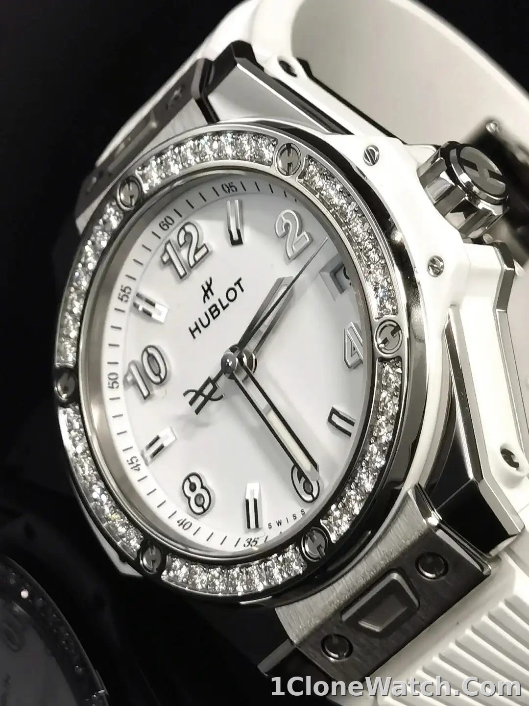 Hublot Big Bang Women Automatic White Rubber Watch 465.SE.2010.RW.1204 - detail