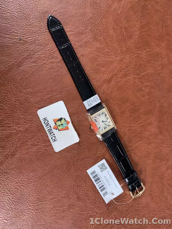 Cartier Tank Louis W1529756 Gold - detail