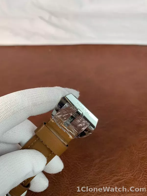 Panerai Luminor Marina PAM00778 - detail