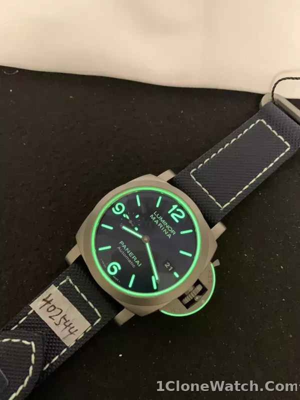Panerai Luminor PAM01117 - detail