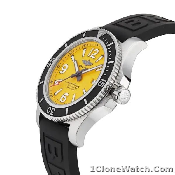 Breitling Superocean Men Automatic Yellow Rubber Watch A17367021I1S2 - detail
