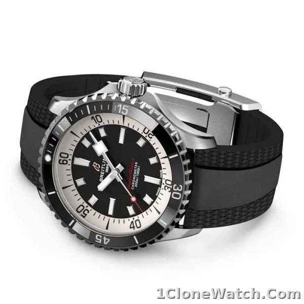 Breitling Superocean Men Automatic Black Rubber Watch A17375211B1S1 - detail